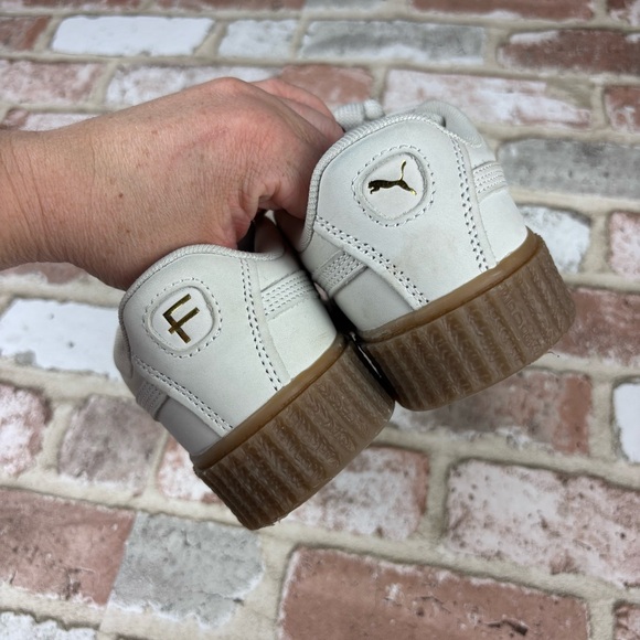 GIRLS Fenty Puma Creeper Phatty Nubuck Warm White Sneakers, Size 2.5 - Picture 3 of 10